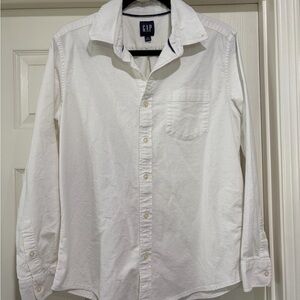 GAP Men's Classic White Button Down Shirt